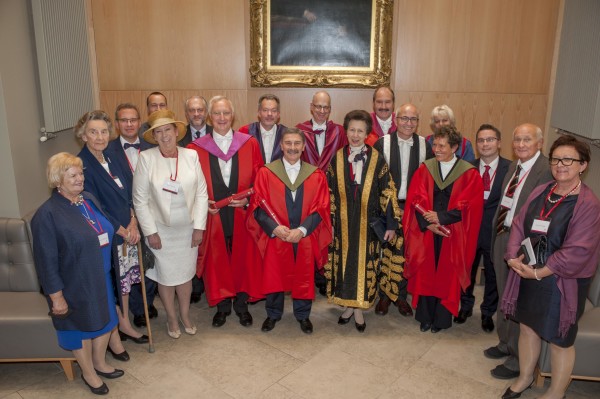 Front Row: Professor Beata Tobiasz-Adamczyk (CMUJ), Dr Halina Marszalek-Lewicka, Mrs Ewa Wysocka, Professor Jacek Wysocki ( Poznan UMS), Professor Piotr Laidler( CMUJ), The Chancellor, The University of Edinburgh, HRH The Princess Royal, Dr Maria Dlugolecka-Graham, Mr Cece Graham, Professor Lucyna Wozniak( Lodz ). Second Row: Professor Jacek Szepietowski (Wroclaw) Professor Tomasz Bączek (Gdansk), His Excellency Ambassador Witold Sobków, Professor Jeremy Bradshaw, Professor Jonathan Seckl, , Acting Vice Chancellor Professor Charlie Jeffrey , Professor Pawel Laidler (son of Prof Piotr Laidler), Back Row: Professor James Garden, Sarah Smith, University Secretary fot. Dougls Robertson / The University of Edinburgh