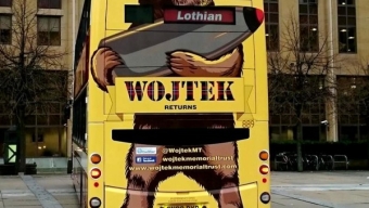 Edynburg: Wojtek zdobi autobus