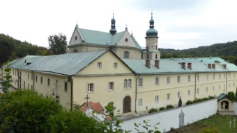 Klasztor w Czernej- dusza wśród przyrody